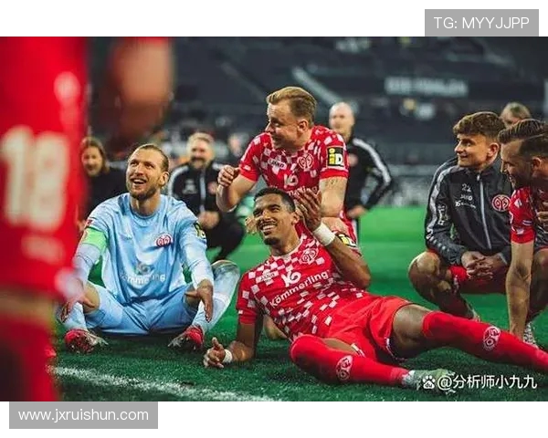 当前德甲一共有多少位球队成员？各队人数分析