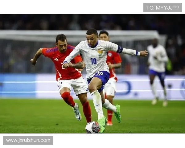 法甲赛季回顾：关键比赛与球员表现综合分析